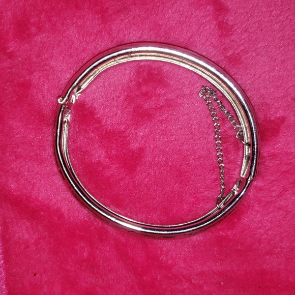 .925 Sterling Silver Bracelet with Floral Vine Engraving Details - Picture 15 of 17